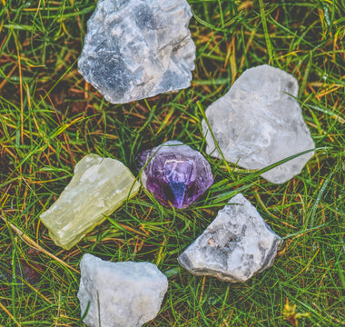 Crystal Healing Jewelry: Harnessing Nature's Energy for Inner Harmony