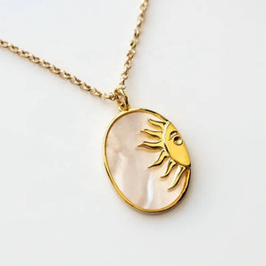 High Quality 18K Gold Plated / Pearl Shell Sun Pendant Necklace / Stainless Steel / Jewelry Necklace / Pearl Shell Necklace